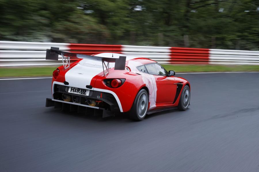  Aston Martin V12 Zagato Race Car 2011 года  (фото 11 из 26)